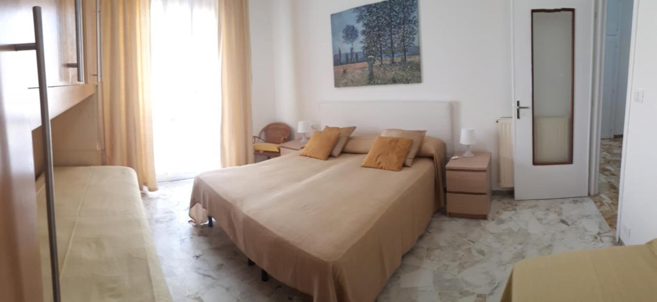Vreni Lodge Finale Ligure Bagian luar foto