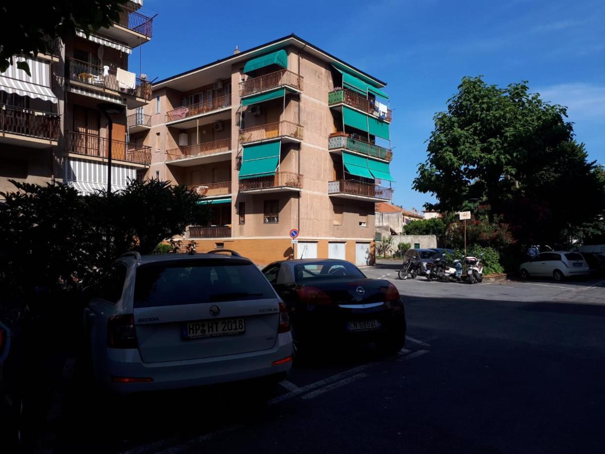 Vreni Lodge Finale Ligure Bagian luar foto